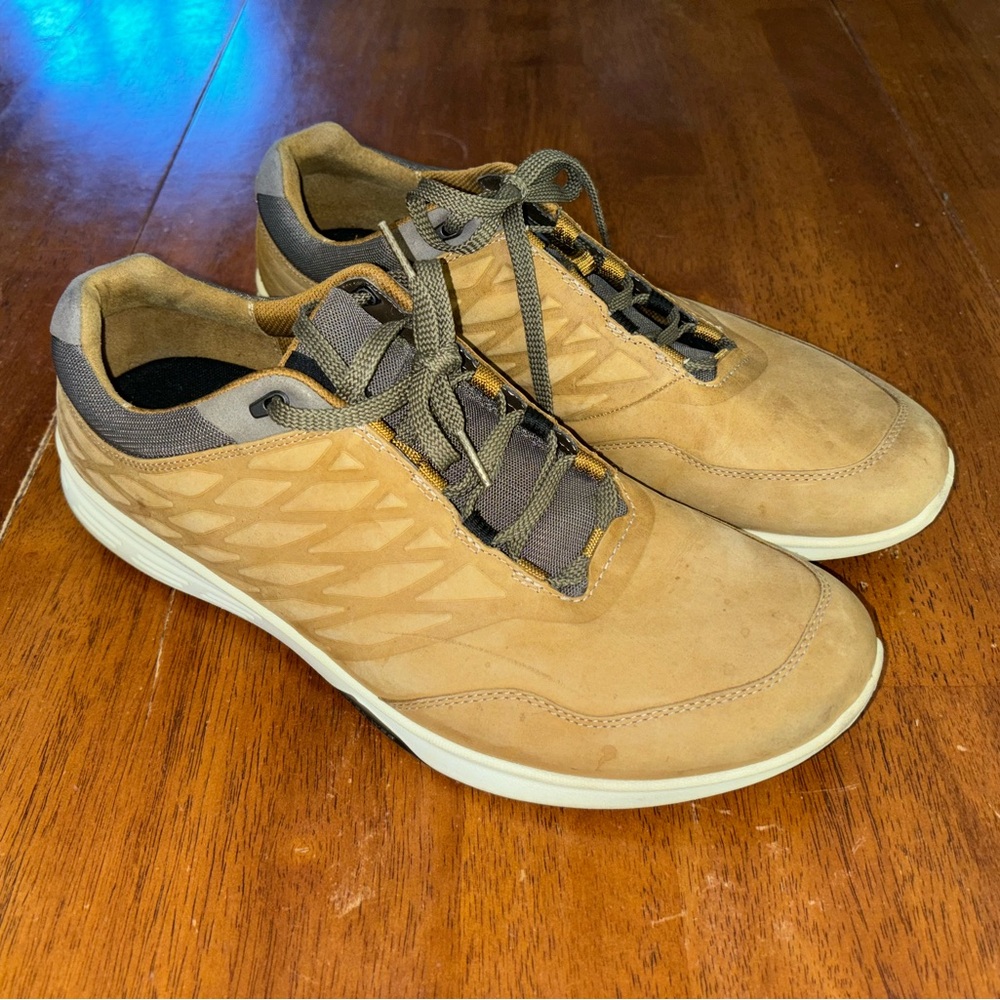 Ecco Tan Leather Sneakers